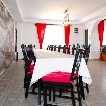 Pensiunea Royal Ranca Bagian luar foto